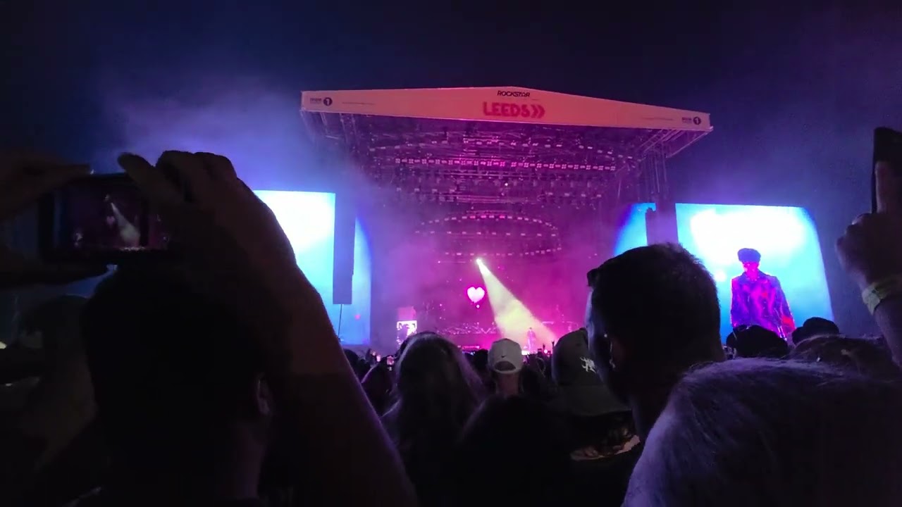 Bring Me The Horizon - Can You Feel My Heart (Reading & Leeds, Leeds, 24.08.25)