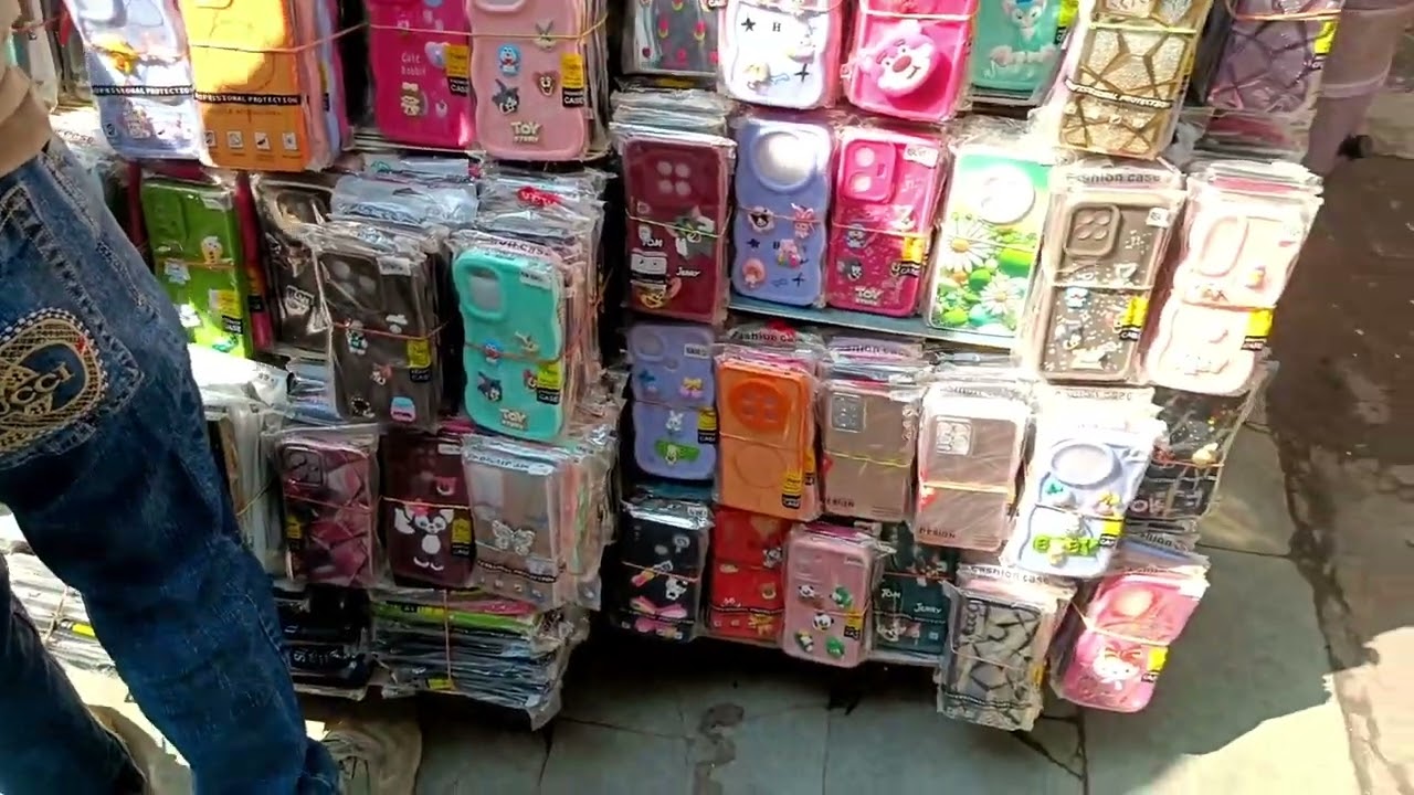 Karol Bagh Mein Mile Unique Mobile Covers 😍 | Itni Acchi Price Mein!
