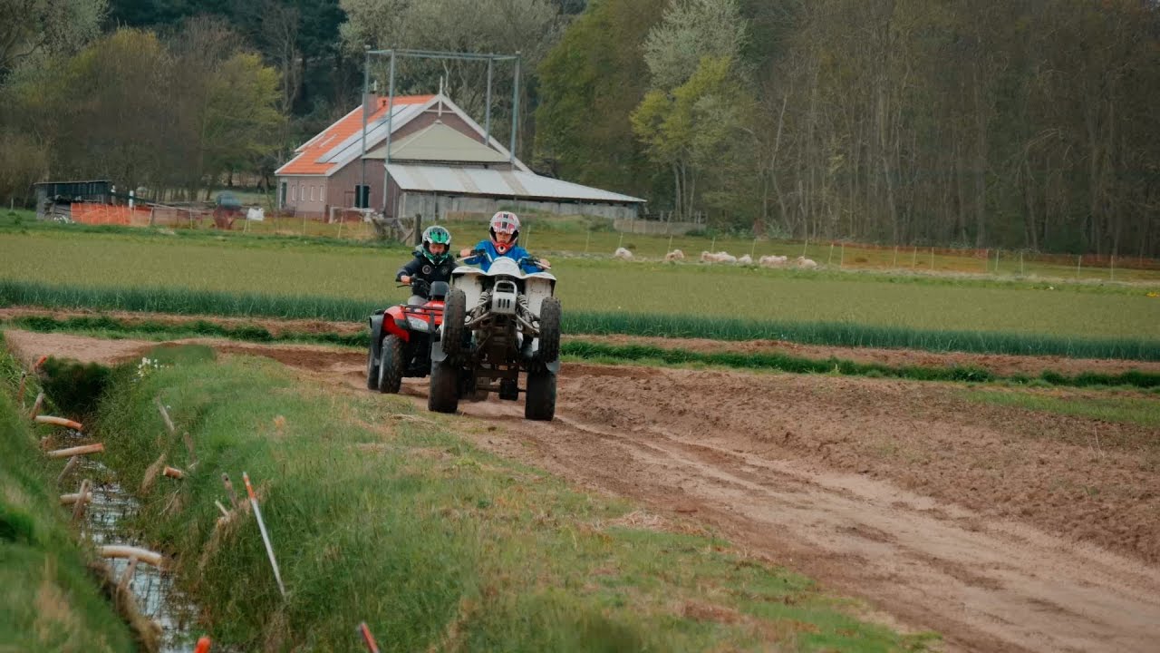 Suzuki LTZ 250 VS Honda TRX 250