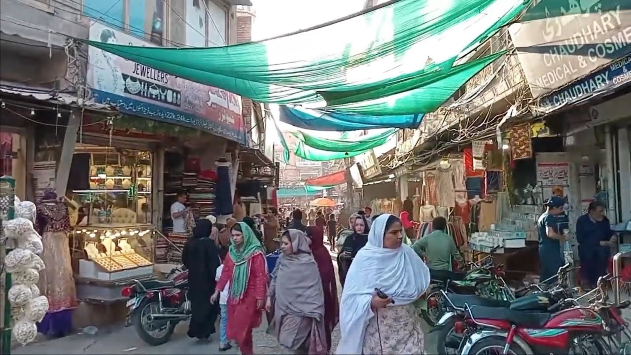 Exploring Anarkali Bazaar of Jhelum in 4K | Walking Tour of The Busy Streets of Jhelum 