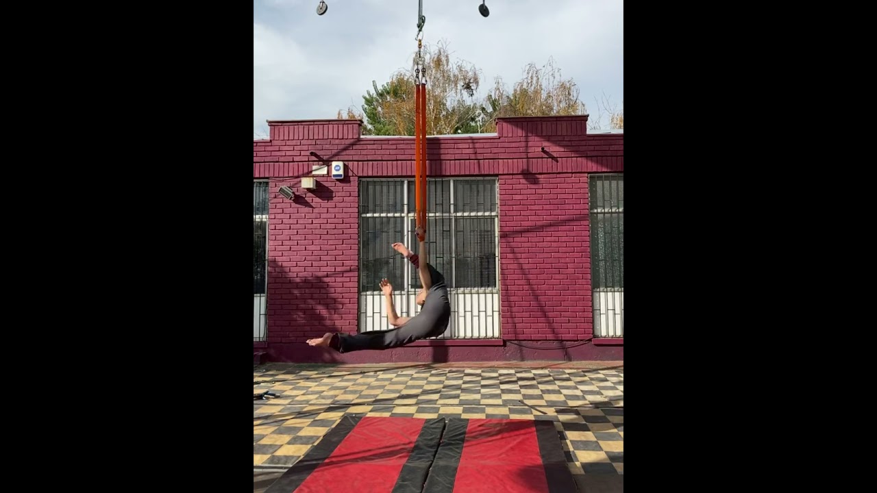 Technical video on straps