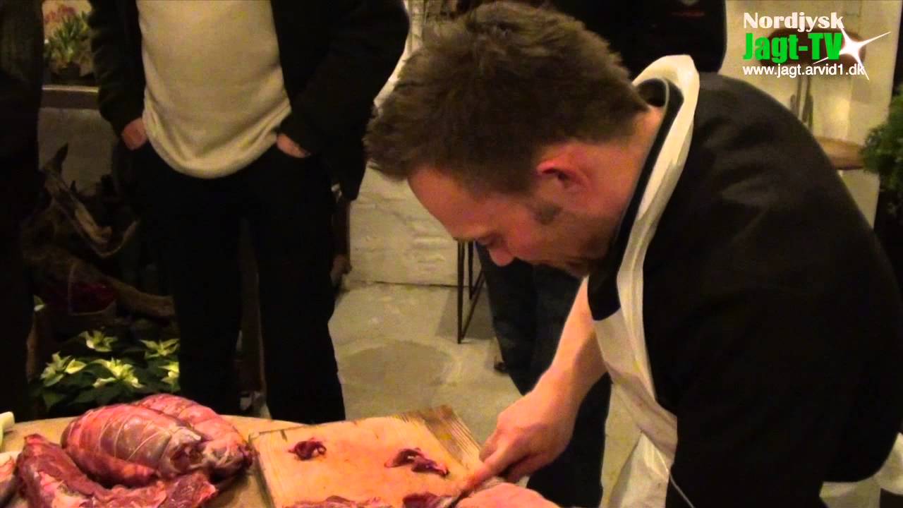 Udbening af et helt r&aring;dyr (S&oslash;ren slagter)