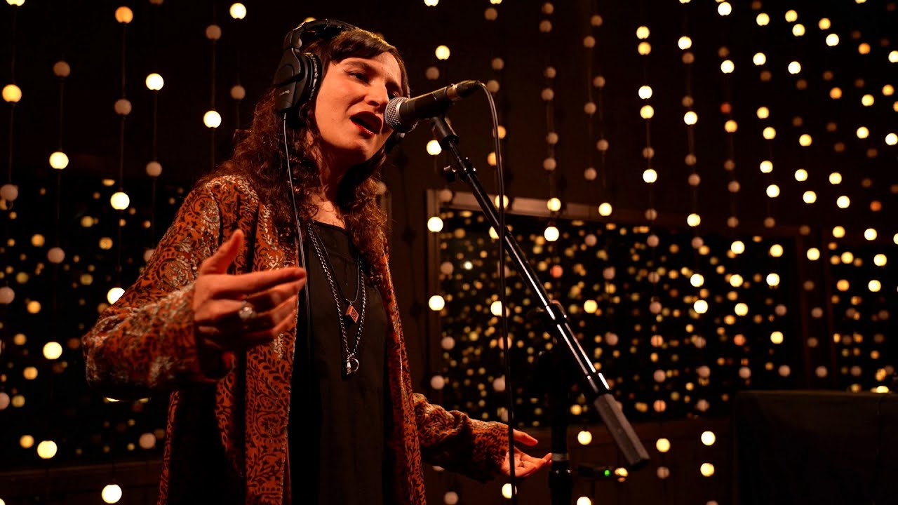 Karen y Los Remedios - Canario (Live on KEXP)