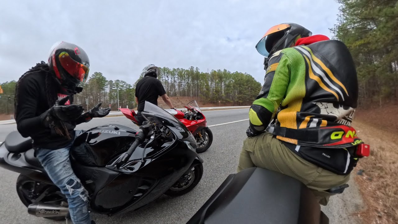 3 легенды: Suzuki Hayabusa против Ducati V4R против Suzuki GSXR 1000R