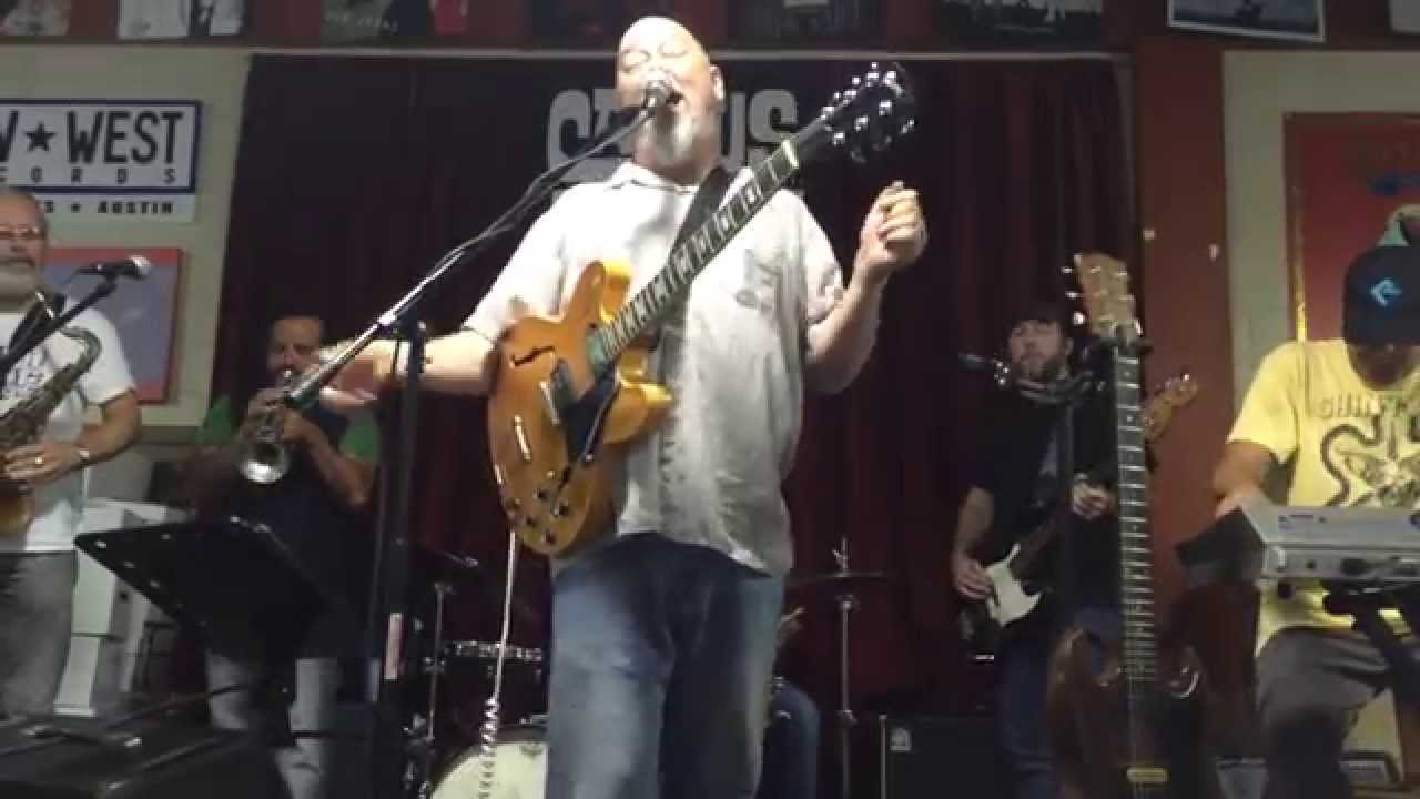 Shinyribs performs 