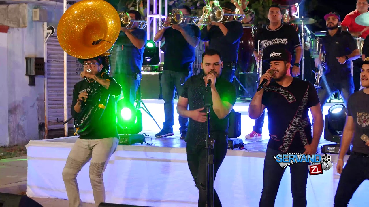 Banda Renovacion Ft. El Compa Cheque - Lopez Obrador (En Vivo 2019)