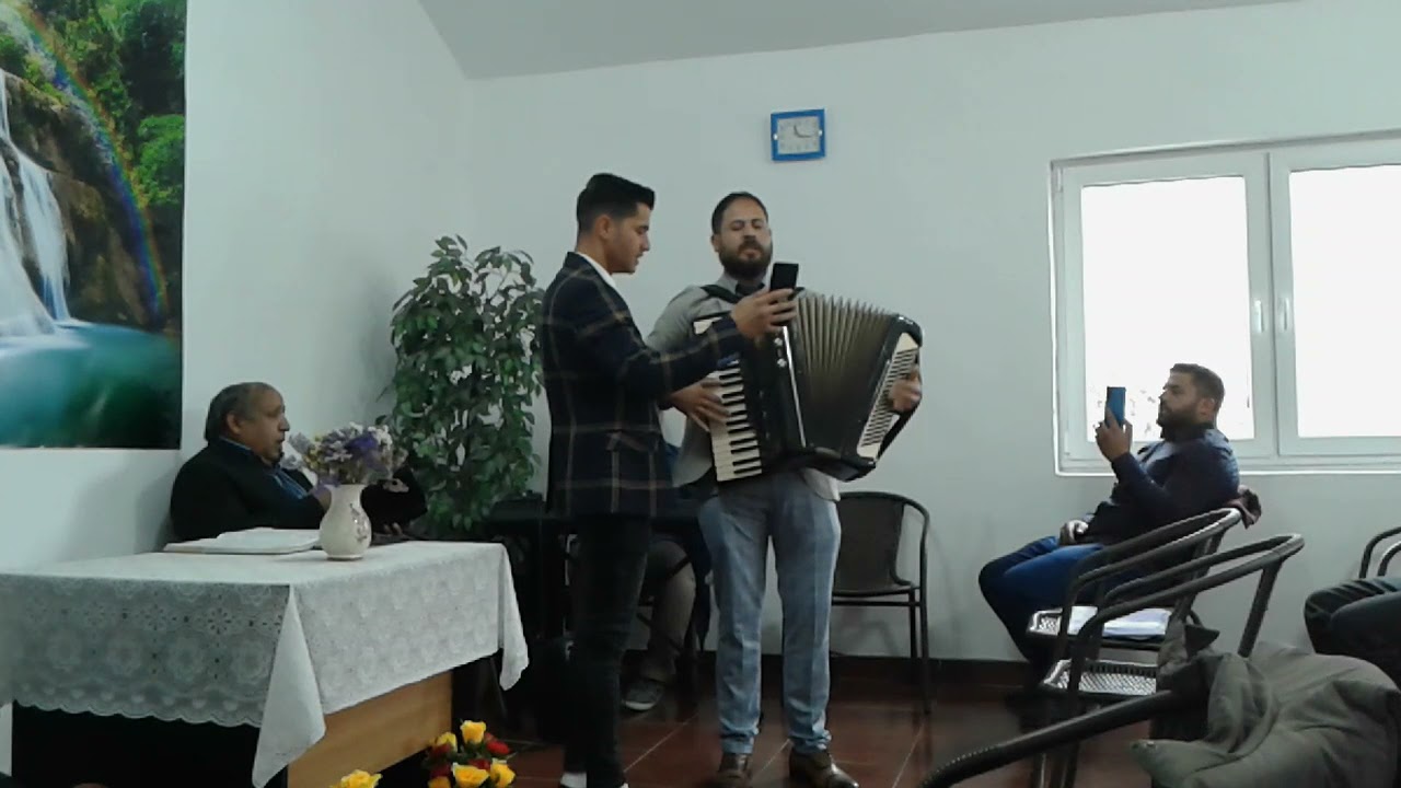 C&acirc;ntare  crestină :N-AI IN LUME  ASEMANARE ,NU E NIMENEA  SUB SOARE!!!