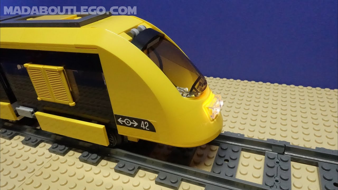 LEGO City Main Square Tram 60271