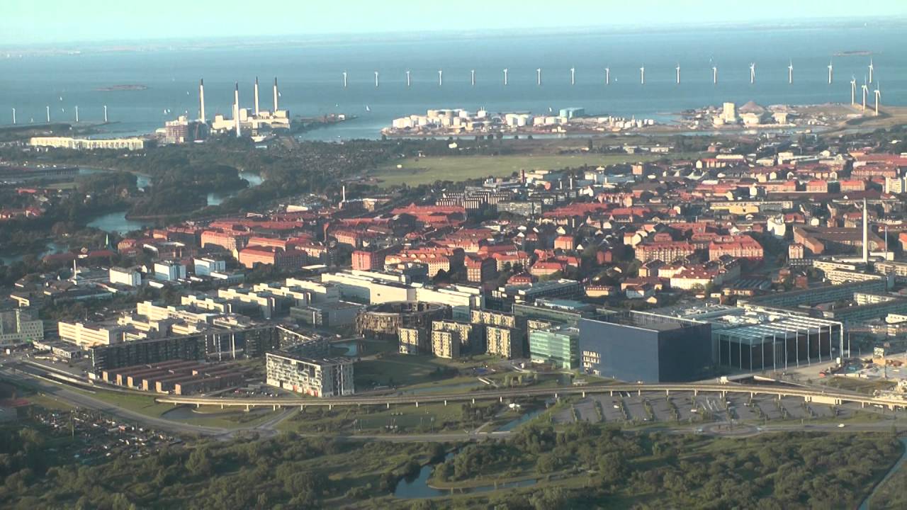 Landing at CPH-EKCH on runway 12.