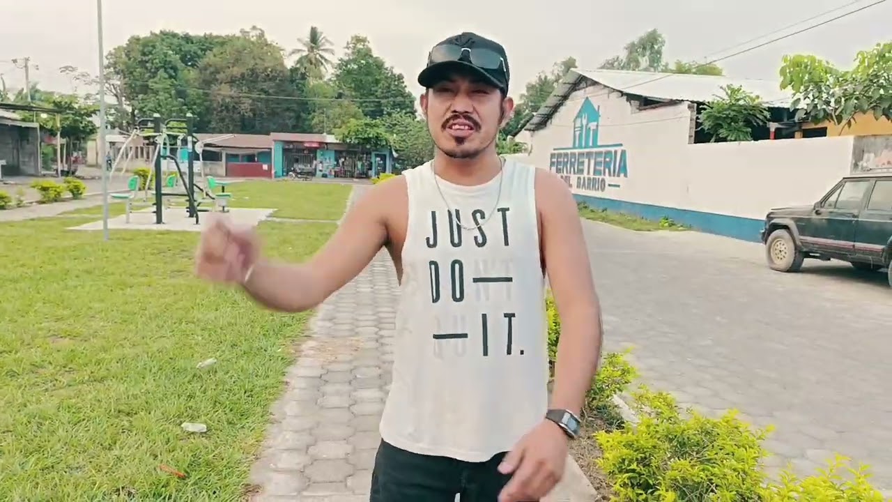 Materia prima // Chapin Charles (prod.Barrio Bajo Records)
