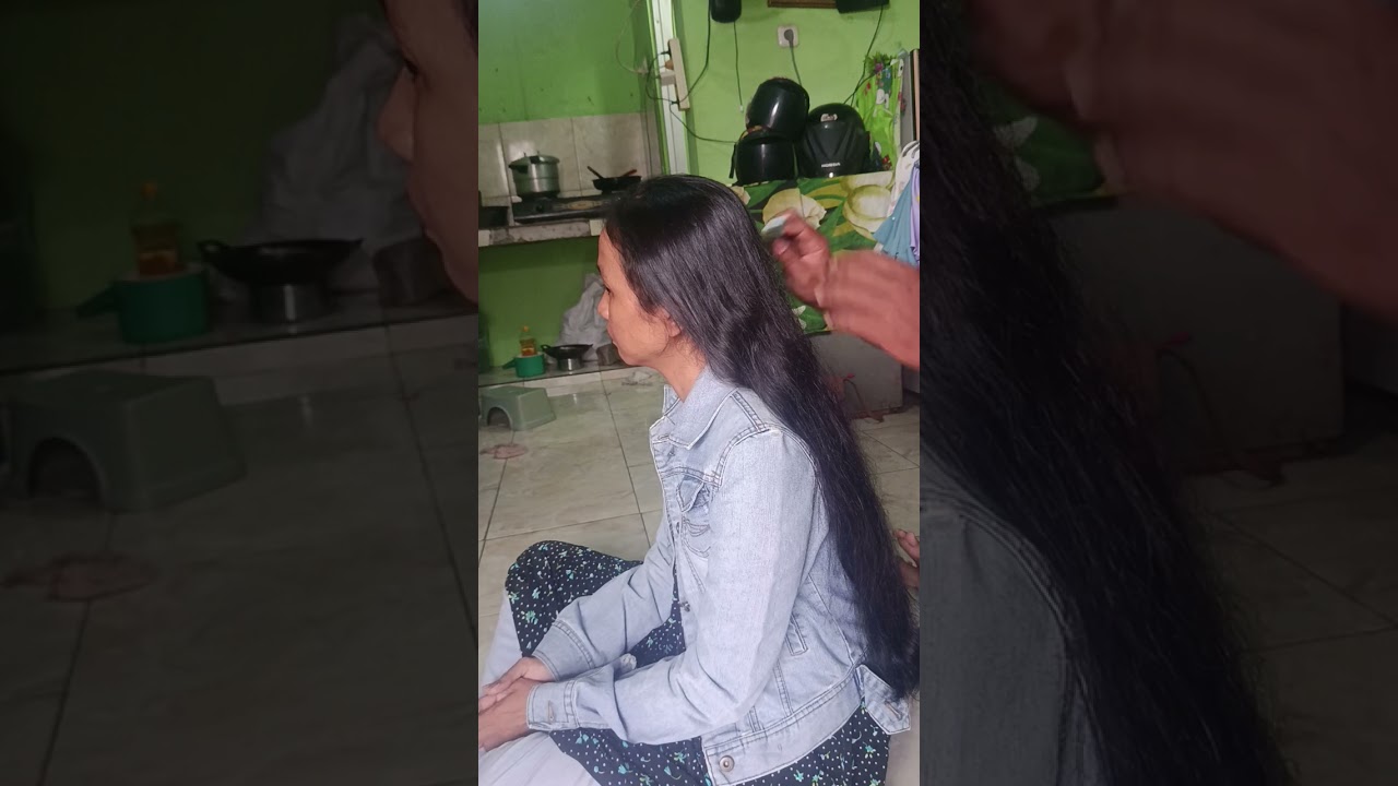 Rambut panjang sepinggang lebih miliknya mbak mei sebelum di potong pixiebob