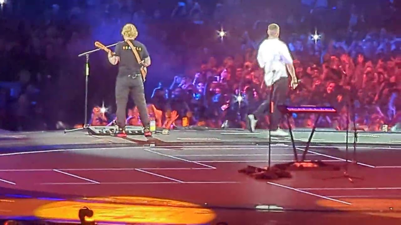 Ed Sheeran with Macklemore, Thrift Shop, 08/26/2023 Seattle Washington