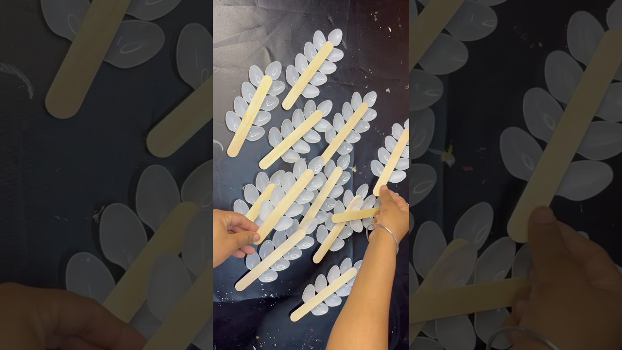 Plastic spoon craft ideas/Beautiful wall decor showpiece/Wall decor/Plastic spoon wall decor ideas