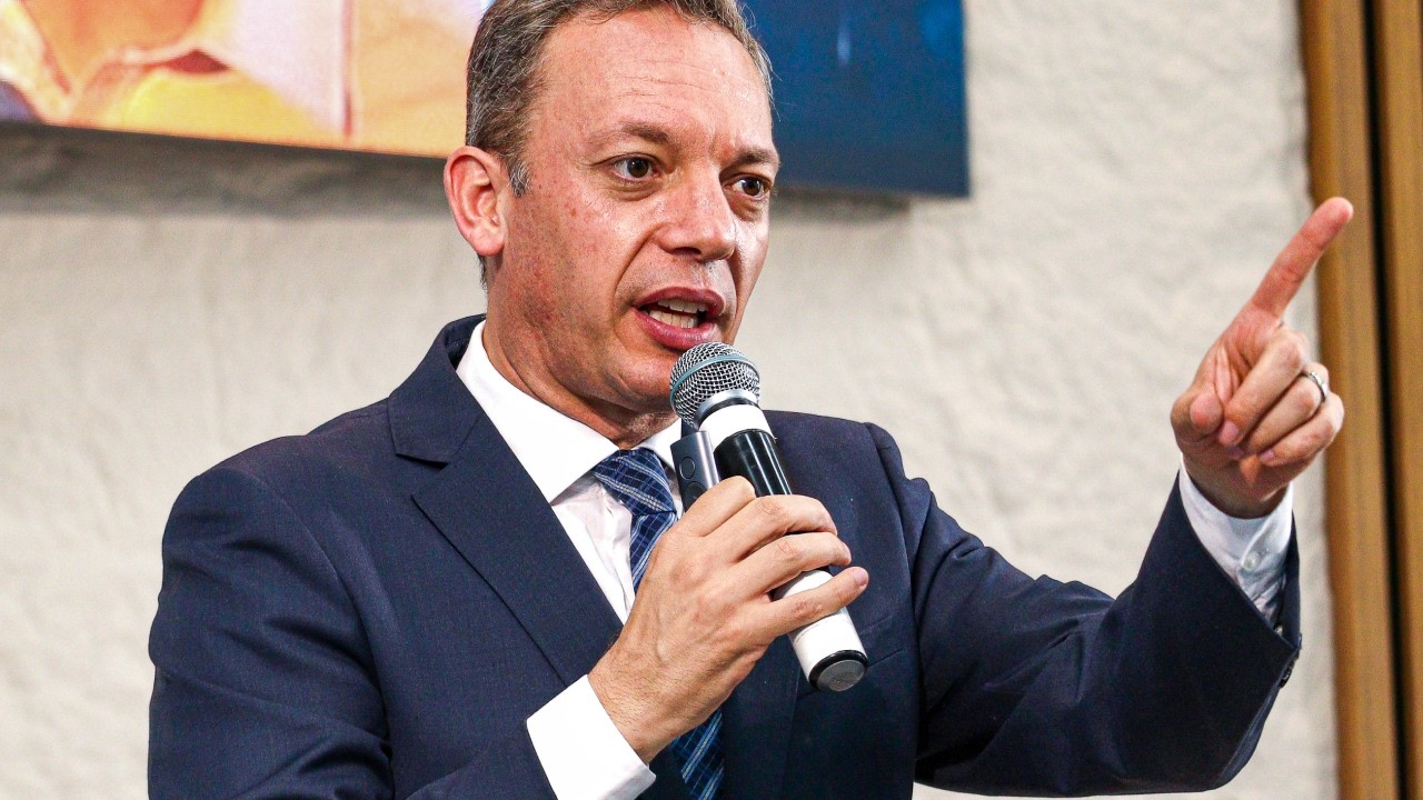 O MUNDO EM DECADÊNCIA, A IGREJA EM ASCENSÃO — O SINAL QUE PROVA QUE JESUS ESTÁ VOLTANDO! Pr. Gustavo