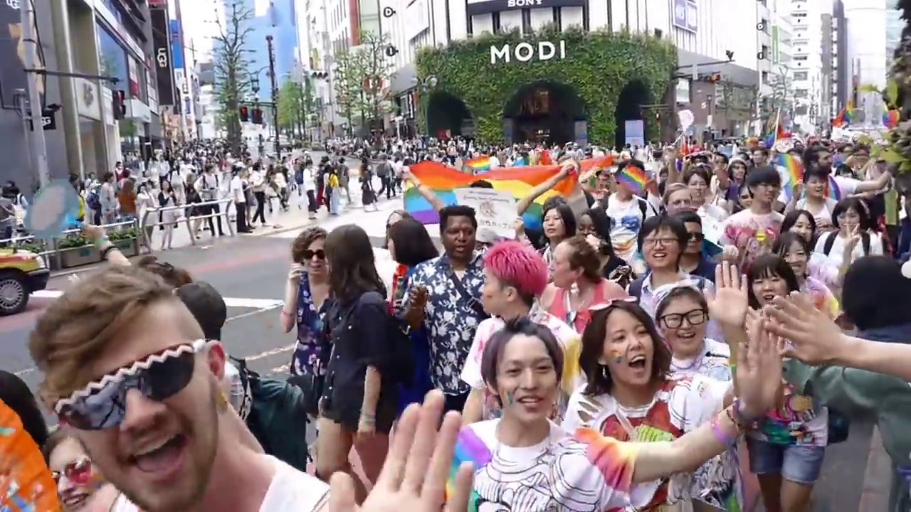 A scene from TOKYO RAINBOW PRIDE 2017 parade in Shibuya (part 4 of 4) [RAW VIDEO]