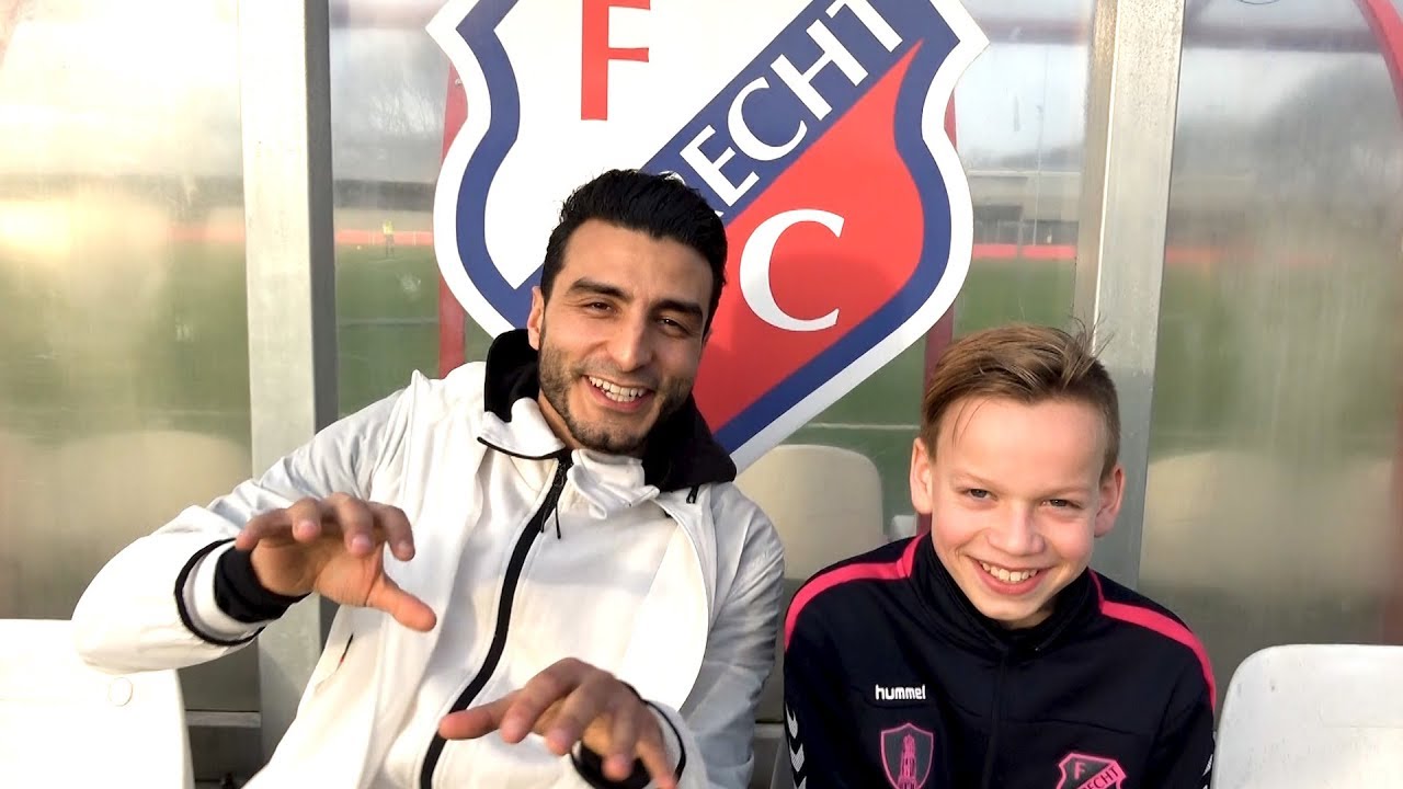 TIMO SPEELT TEGEN AJAX - TOUZANI TV