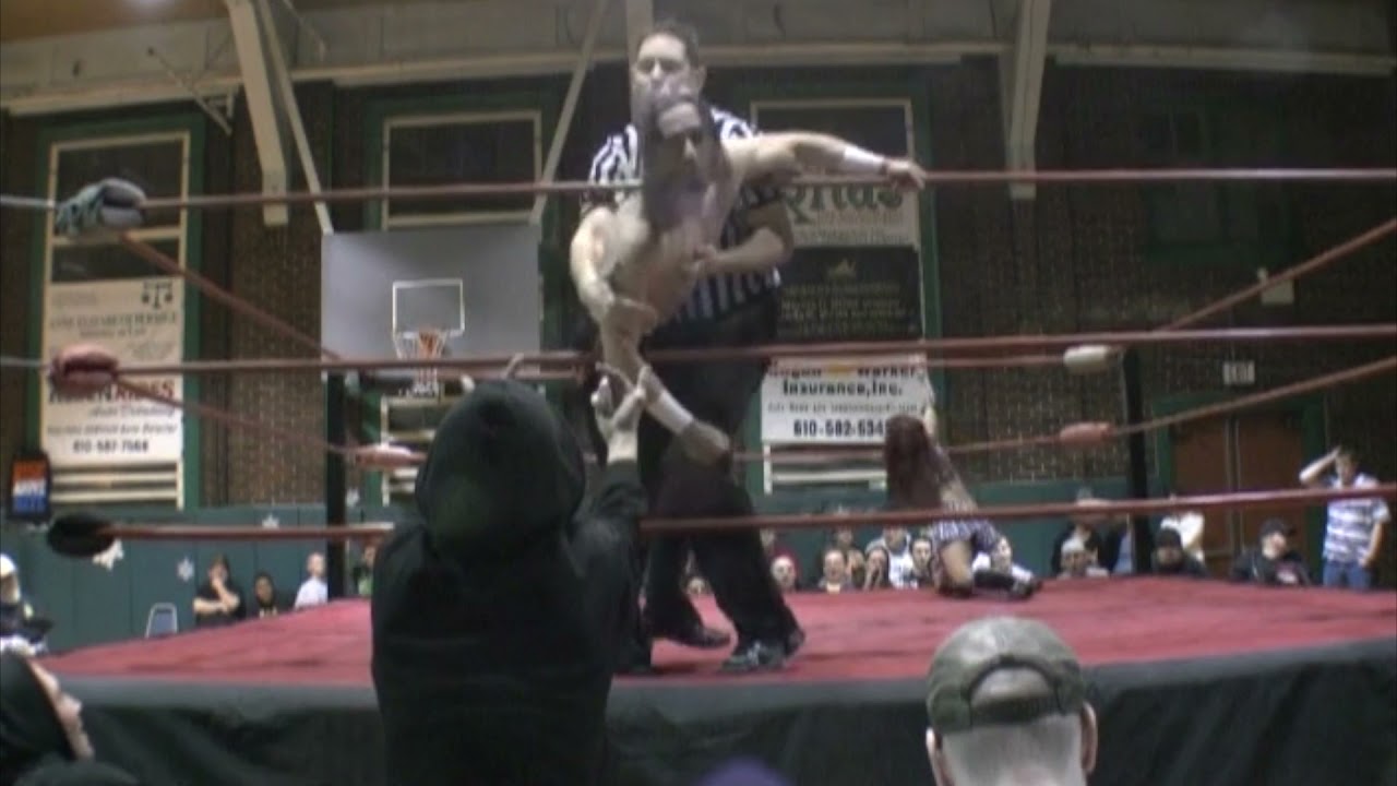 Intergender Wrestling - Veda Scott Vs Pelle Primeau - DREAMS pro wrestling | 2012