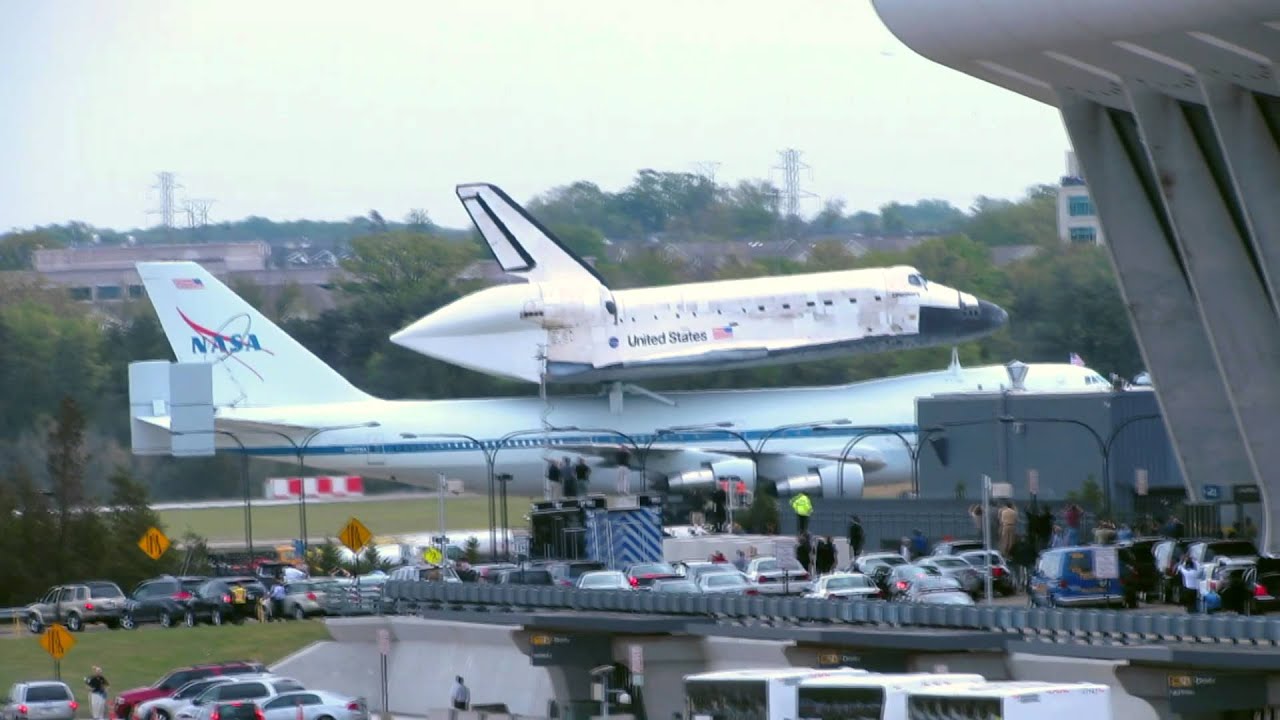 Space Shuttle Discovery Arrives at IAD Washington Dulles Airport