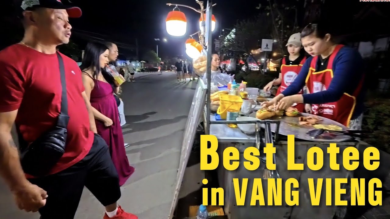 Walking the night market, eating in Vang Vieng 