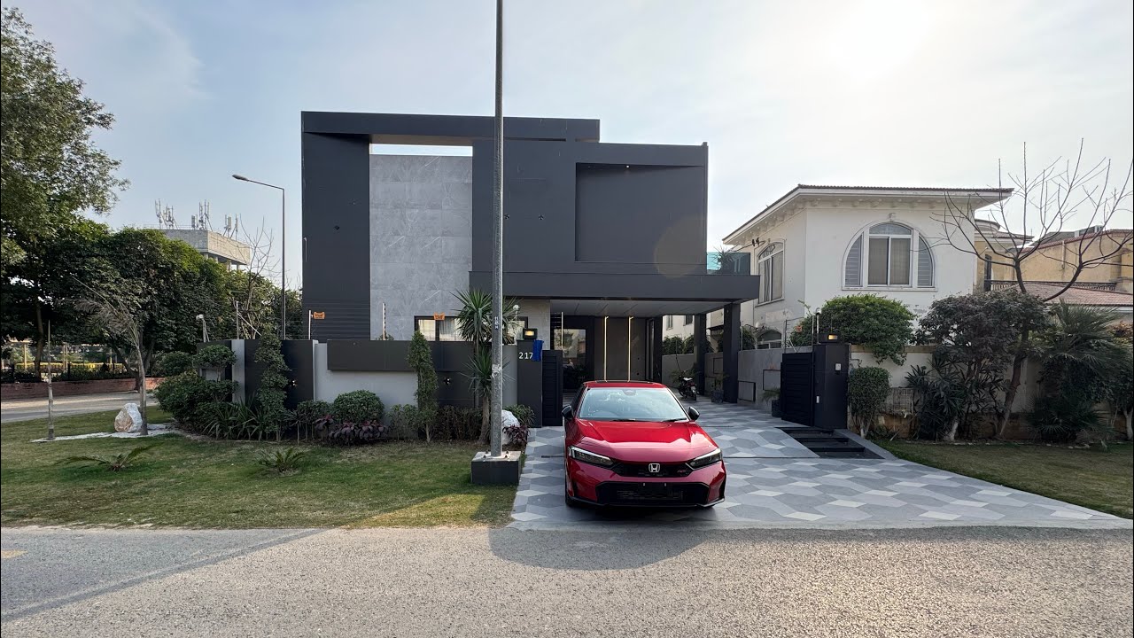 21 Marla corner Villa full furnished Basement House for sale in DHA Phase 5 Lahore call 0307-6089887
