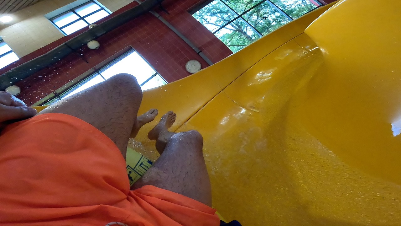 Pneumatičkov&yacute; tobog&aacute;n | Aquapark Beroun Czech Republic | POV 4K
