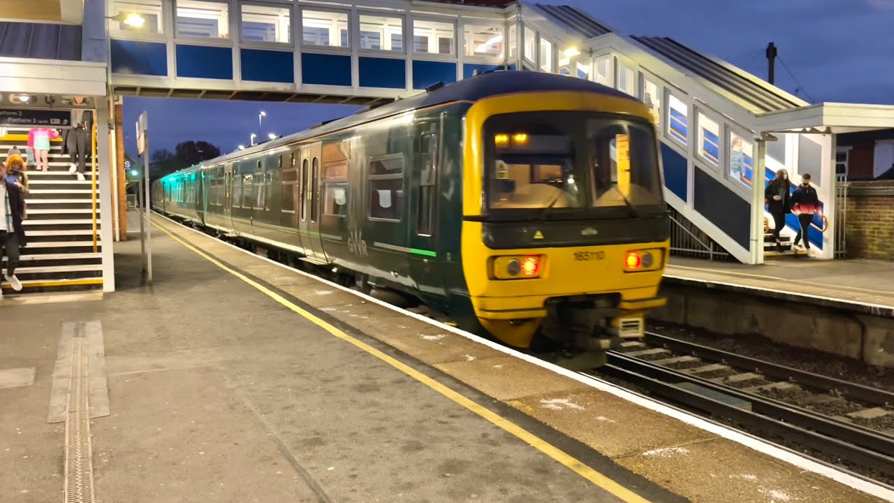 [Full Journey] Great Western Railway class 165 - Reading to Wokingham