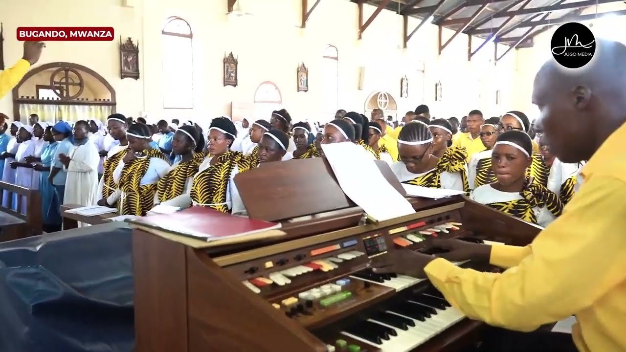 Roho ya Bwana I Juu Yangu - Kwaya ya Mt. YudaThadei Kanisa Kuu la Epifania Jimbo Kuu la Mwanza