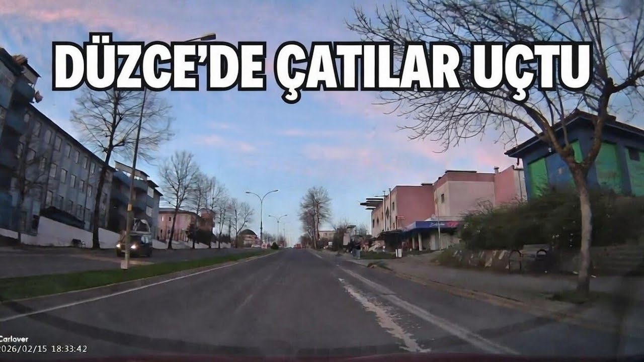 Düzce'de Felaket Anları! Fırtınada Çatılar Böyle Uçtu