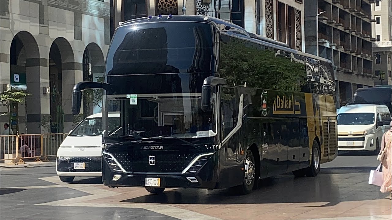 5 mins of Luxury Saudia carriers in the streets of medina 💰🇸🇦! (AsiaStar,KingLong,Bonluck,Ankai etc)