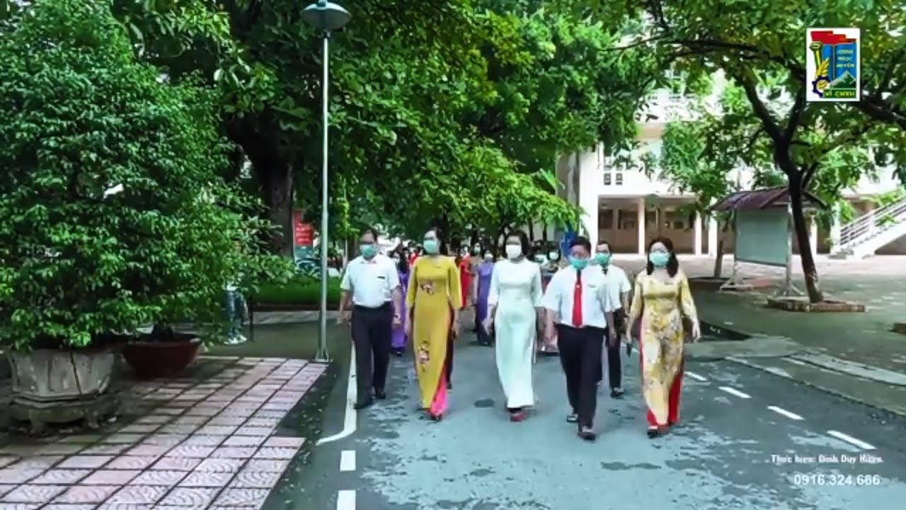 Dưới mái trường anh hùng (THPT Lương Ngọc Quyến)