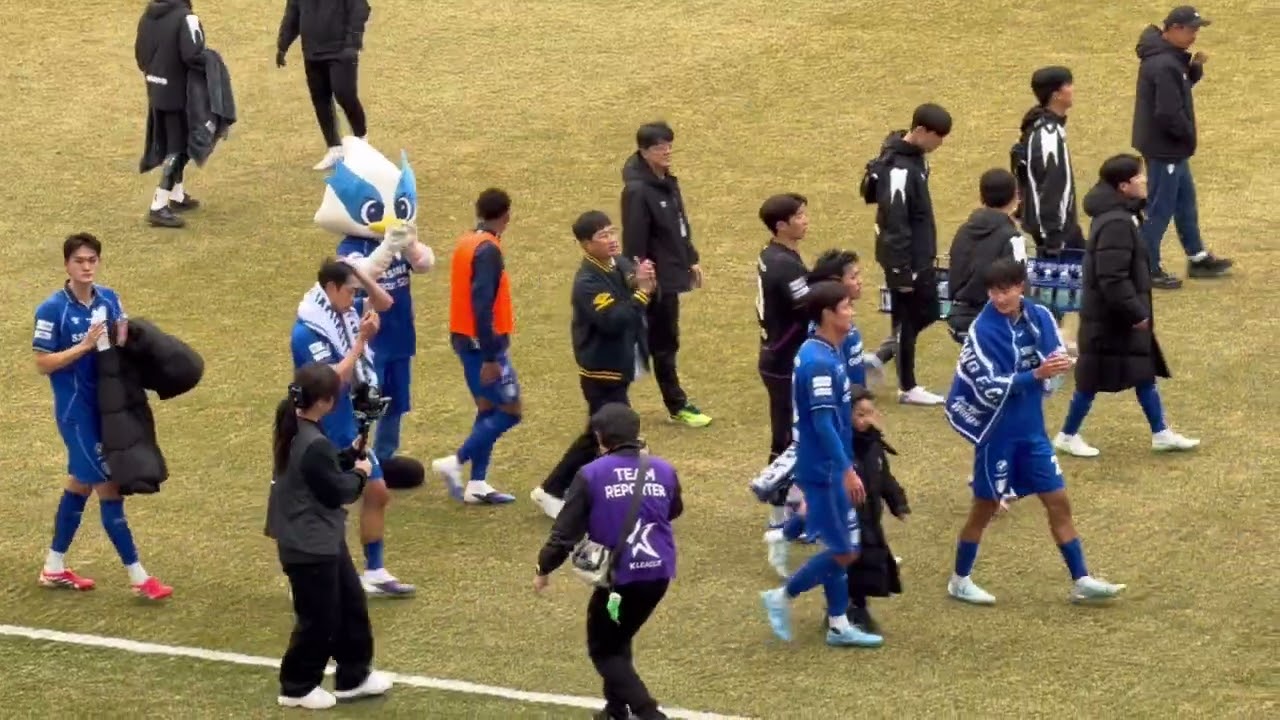 찬곤TV Day + 60 수원 vs 전남 후반전 응원 모습 (2026.03.14) #수원삼성 #수원삼성블루윙즈 #빅버드 #전남 #우산 #이정효 #축구 #수원 
