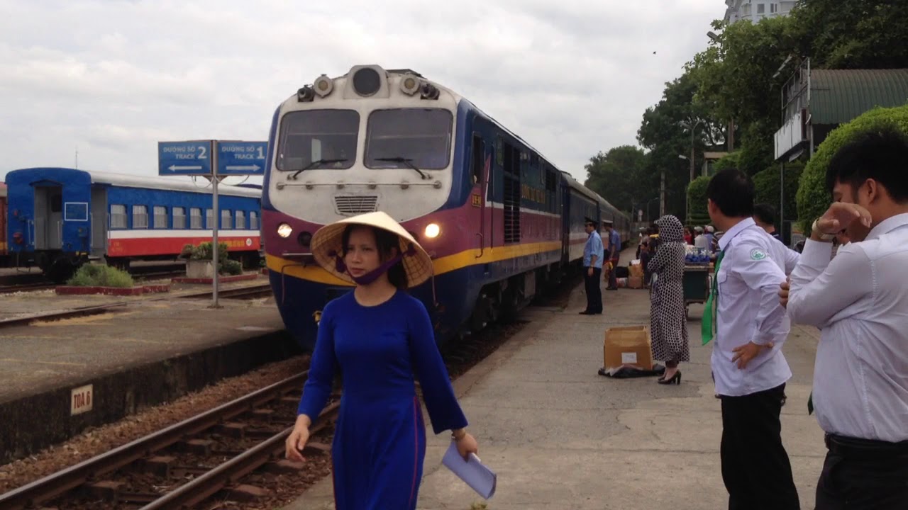SE7 Vào ga Thanh Hóa