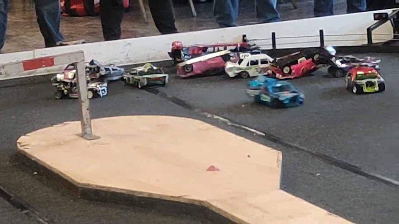 Canterbury City Raceway. Malories Wish Fundraiser. Alloy Bangers. Final. 2/3/2025