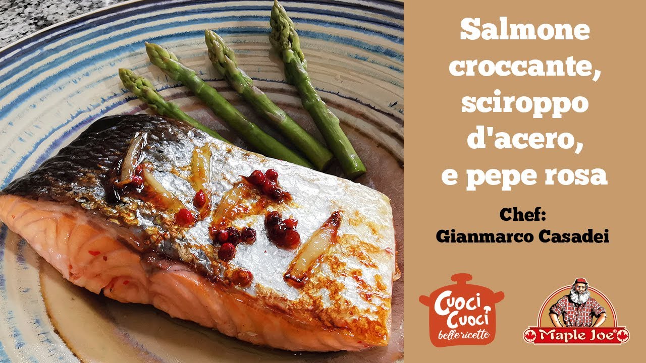 Salmone croccante, sciroppo d'acero e pepe rosa