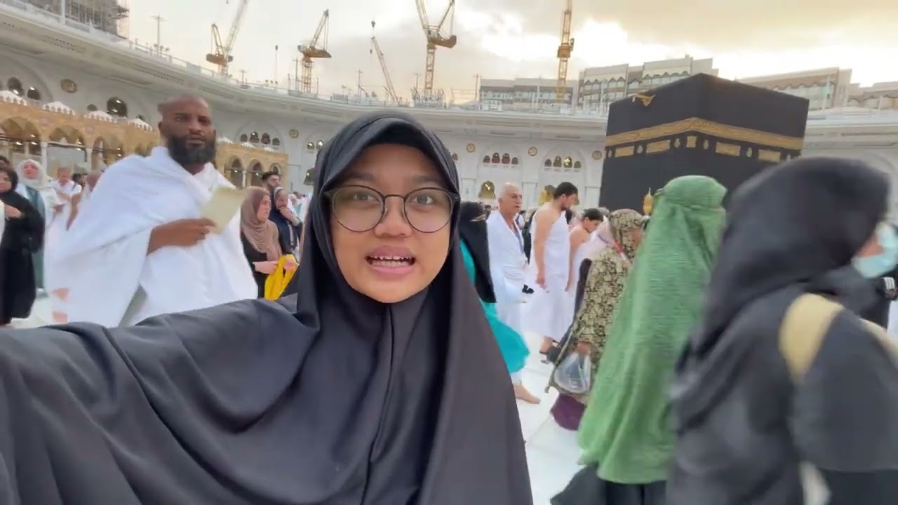 CIUM KABAH? EMANG BISA?