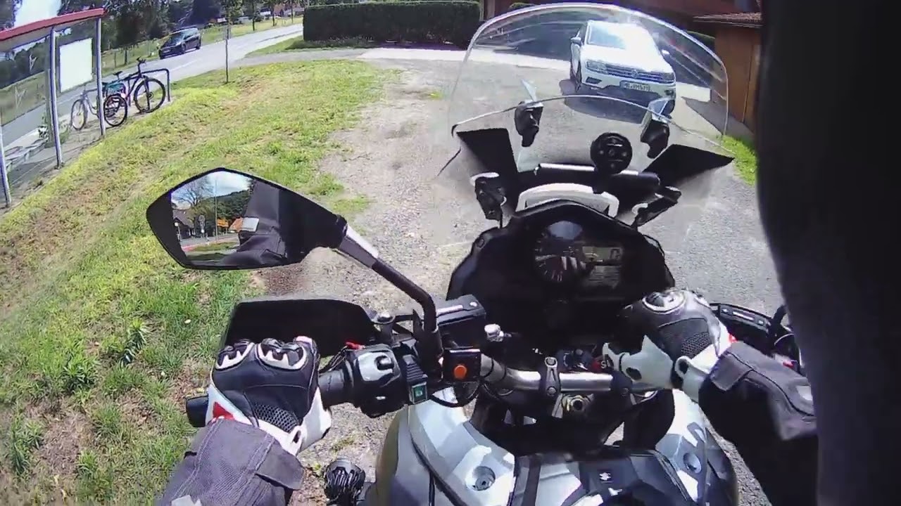Suzuki V Strom 1000, LeoVince, neue Lampen und Blinker, dies und das