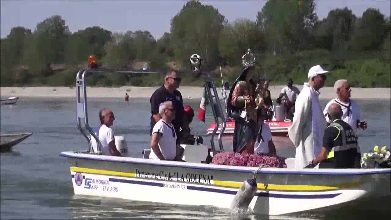 Folla alla processione dell'Assunta a Brancere
