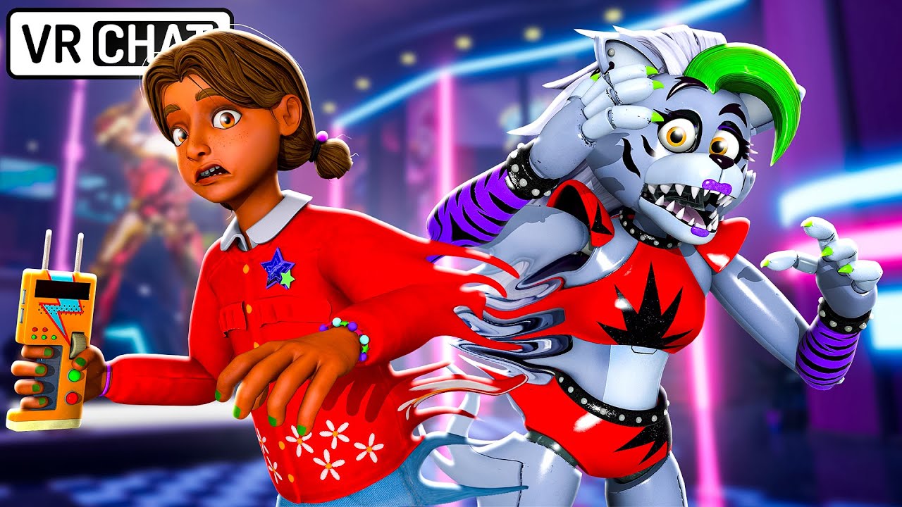 Roxanne Wolf and Cassie MERGE in VRCHAT