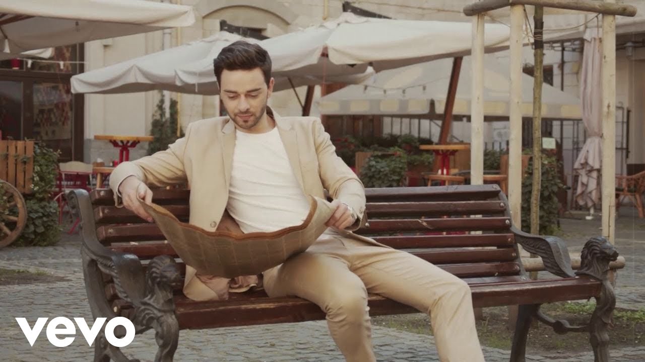 Krunoslav Kićo Slabinac - Kad U Ponoć Netko Kuca