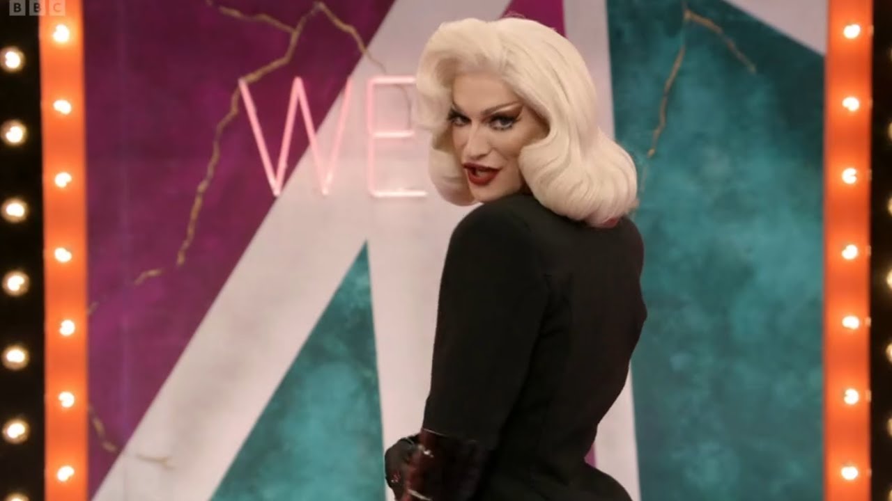 Jonbers Blonde's Entrance Rupaul's Drag Race UK Season 4