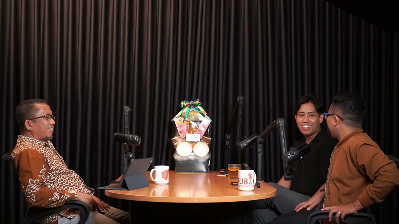 podcast Ruang Bicara Publik: Anak Muda Harus Melek Keterbukaan Informasi Publik dengan Bang Erizal