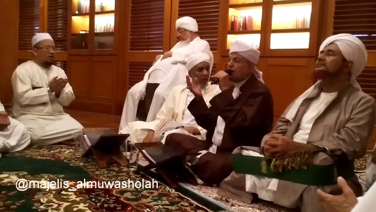 Alhabib Umar bin Hafidz : Pembacaan Doa Akhir Penutup Majelis