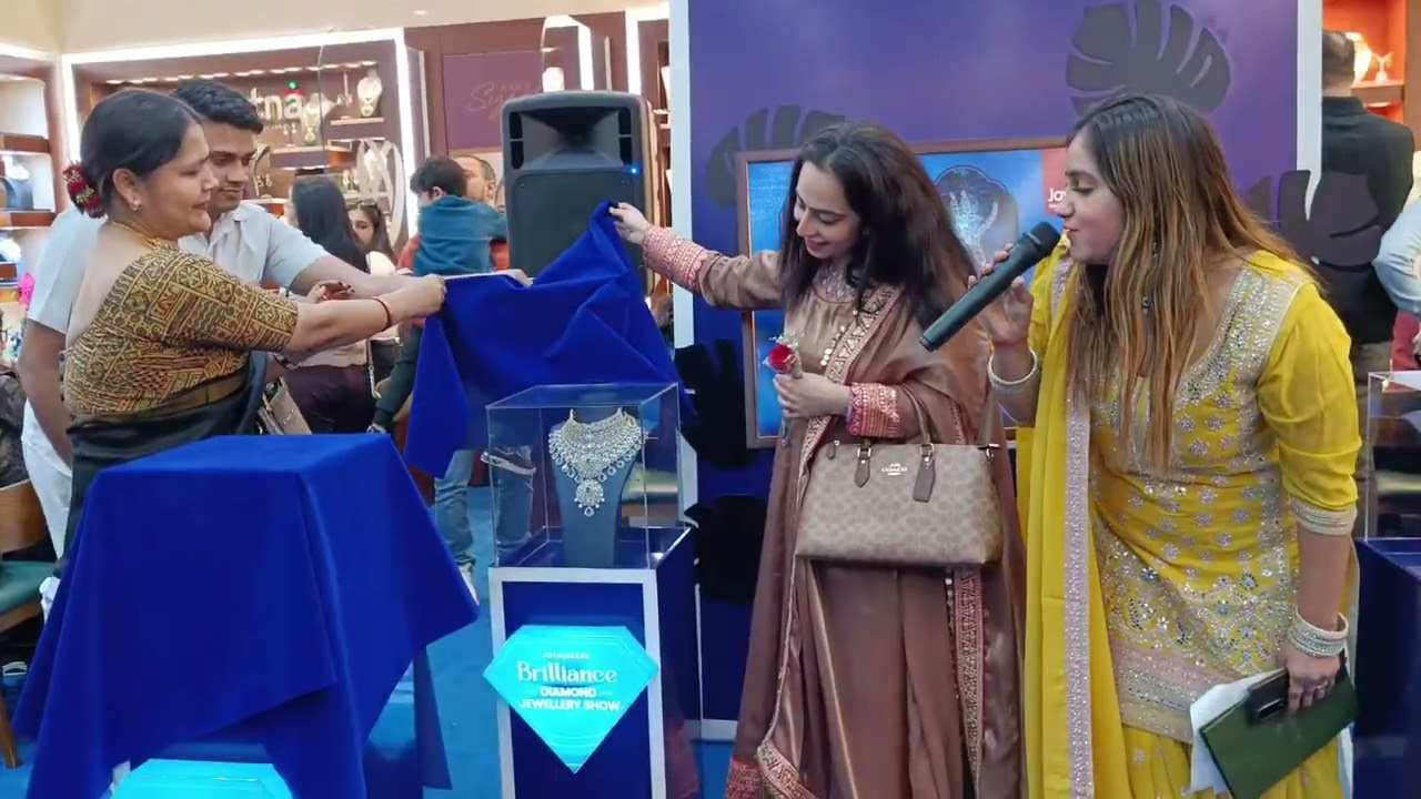 Joyalukkas Jewellery Noida Event|Row Videos