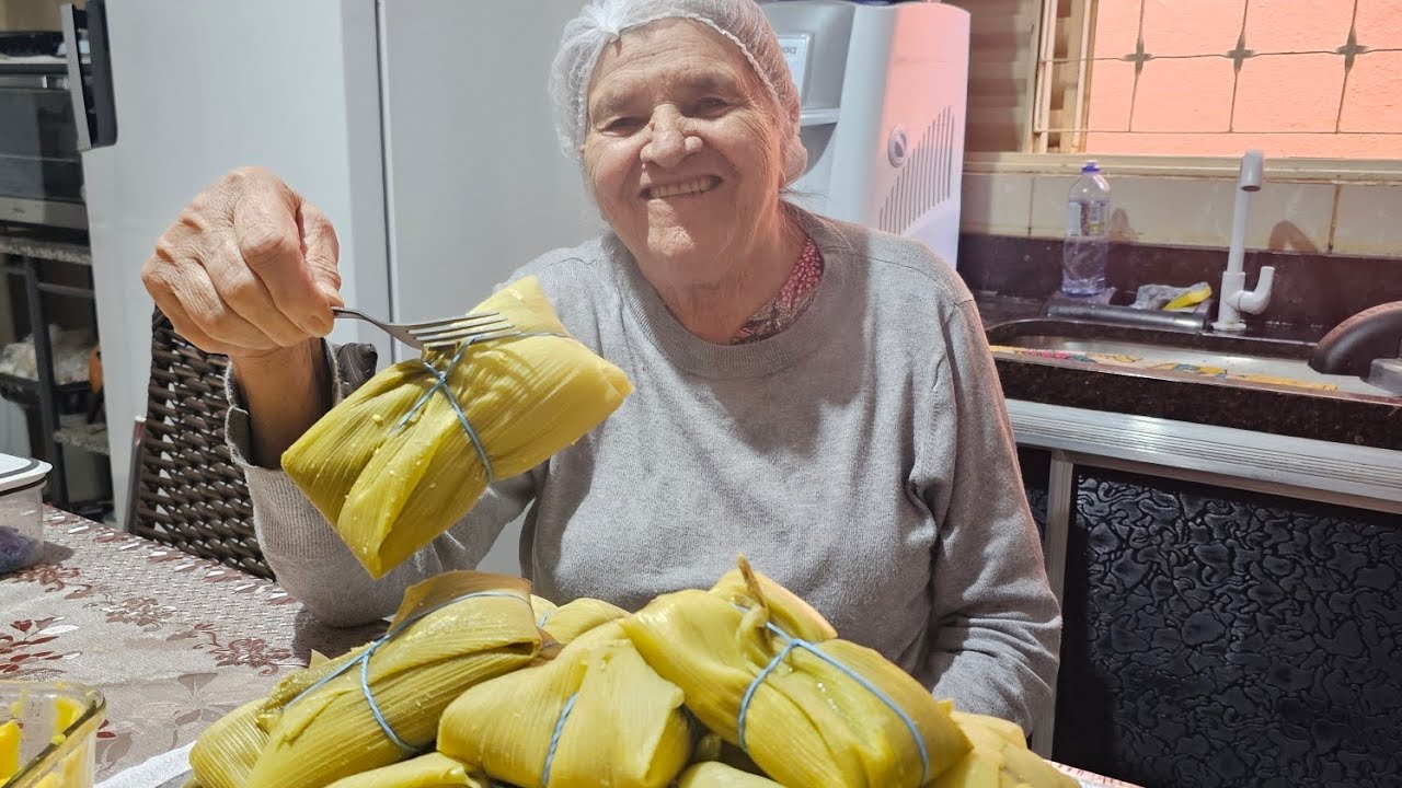 COMEÇOU A SAFRA DO MILHO E JÁ FIZEMOS PAMONHA!!