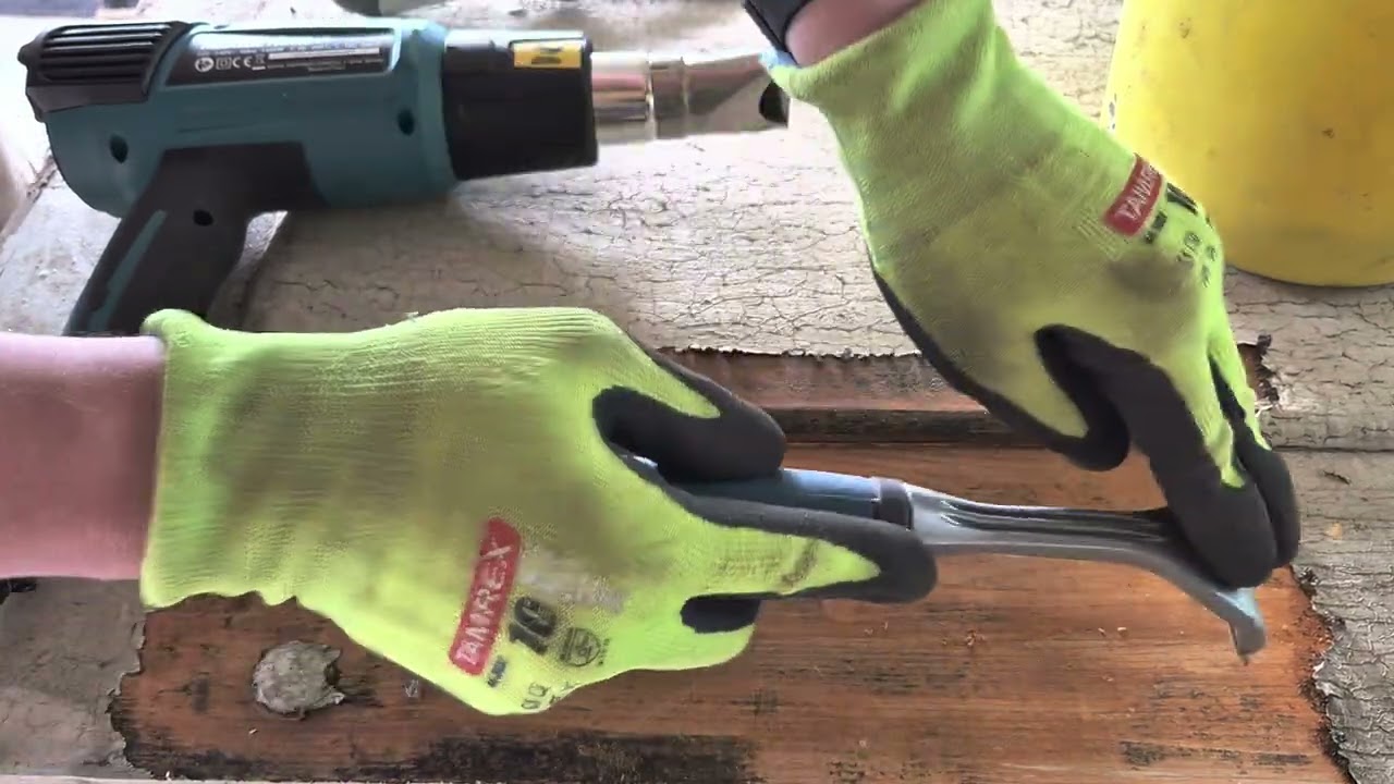 First paint removal from old door. Part 1