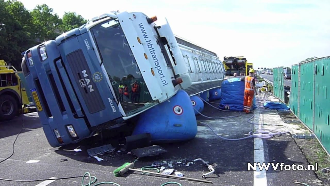 Berging vrachtwagenongeval A28 Re 101.5 Zwolle
