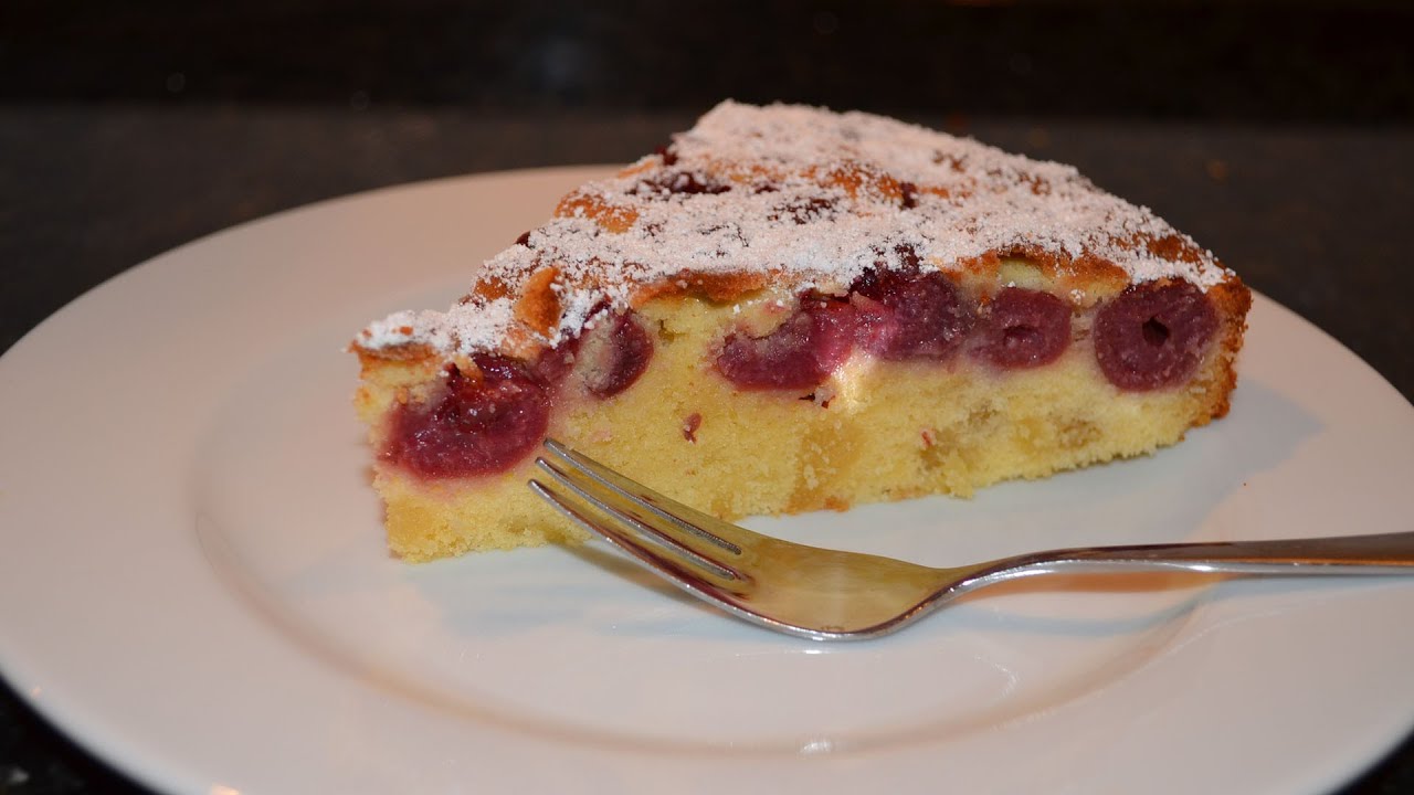 Marzipan-Kirsch-Kuchen backen