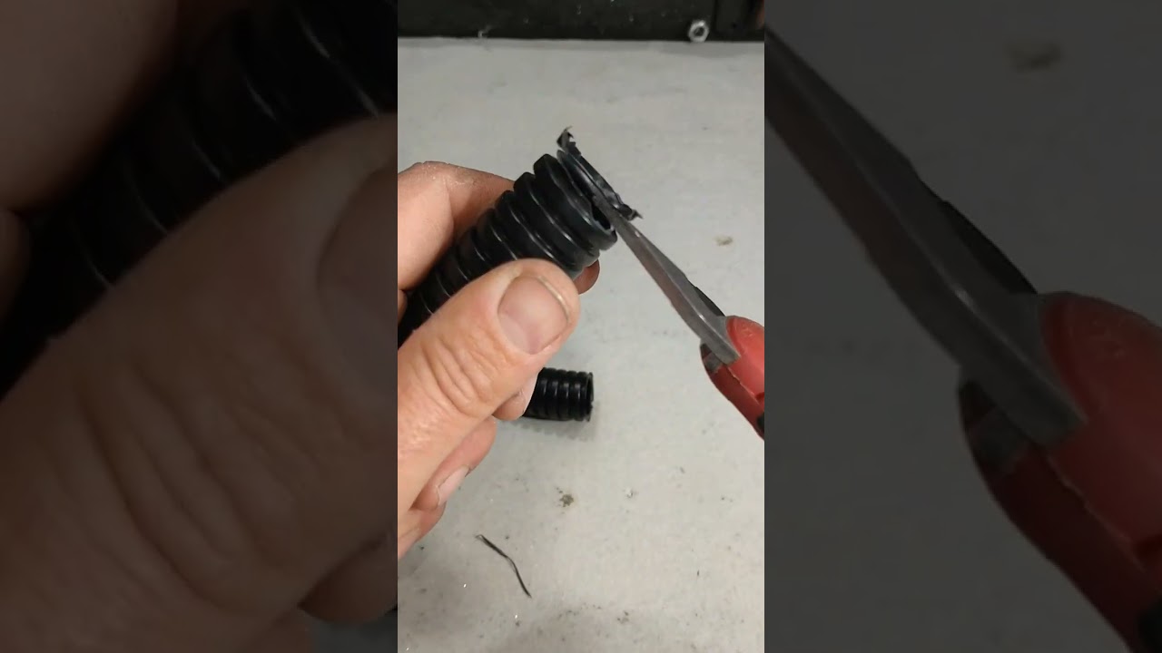 TRUCCO PER UNIRE IL TUBO CORRUGATO E NON SI VEDE LA GIUNZIONE