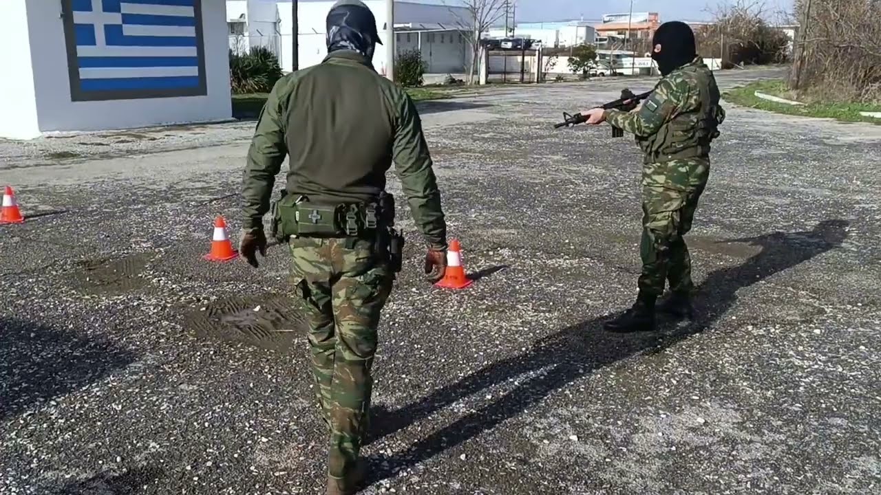 μάχη κοντινών αποστάσεων... επεξήγηση και εκπαίδευση σέ οπλοτεχνικη και κινησιολογία.🇬🇷🫡
