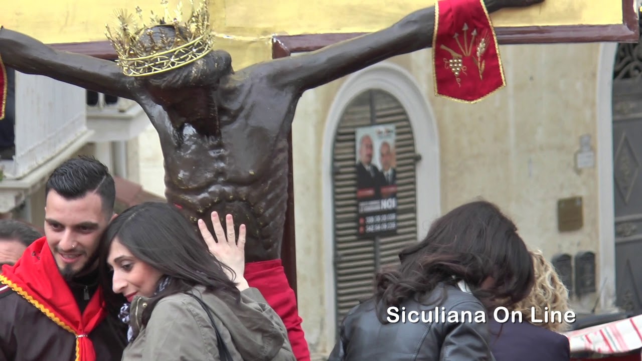 Inizio della processione del SS Crocifisso (2019) - Siculiana On Line